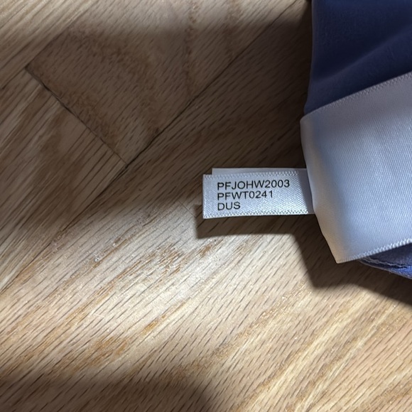 Calvin Klein Performance Stretch Crop / Low Impact Sports Bra - Picture 5 of 5